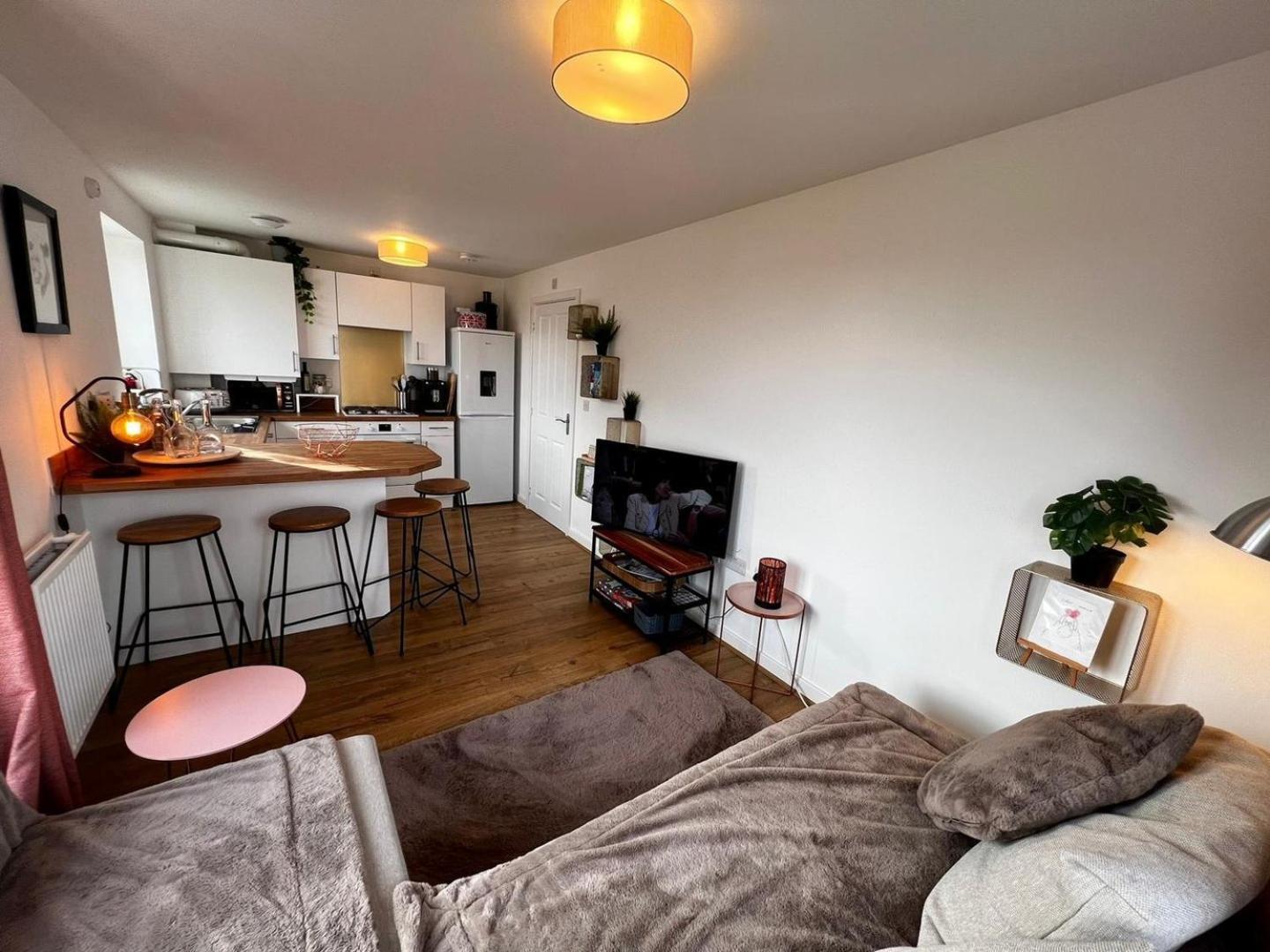 Two Bedroom Apartment In Barry-Close To Beach 外观 照片