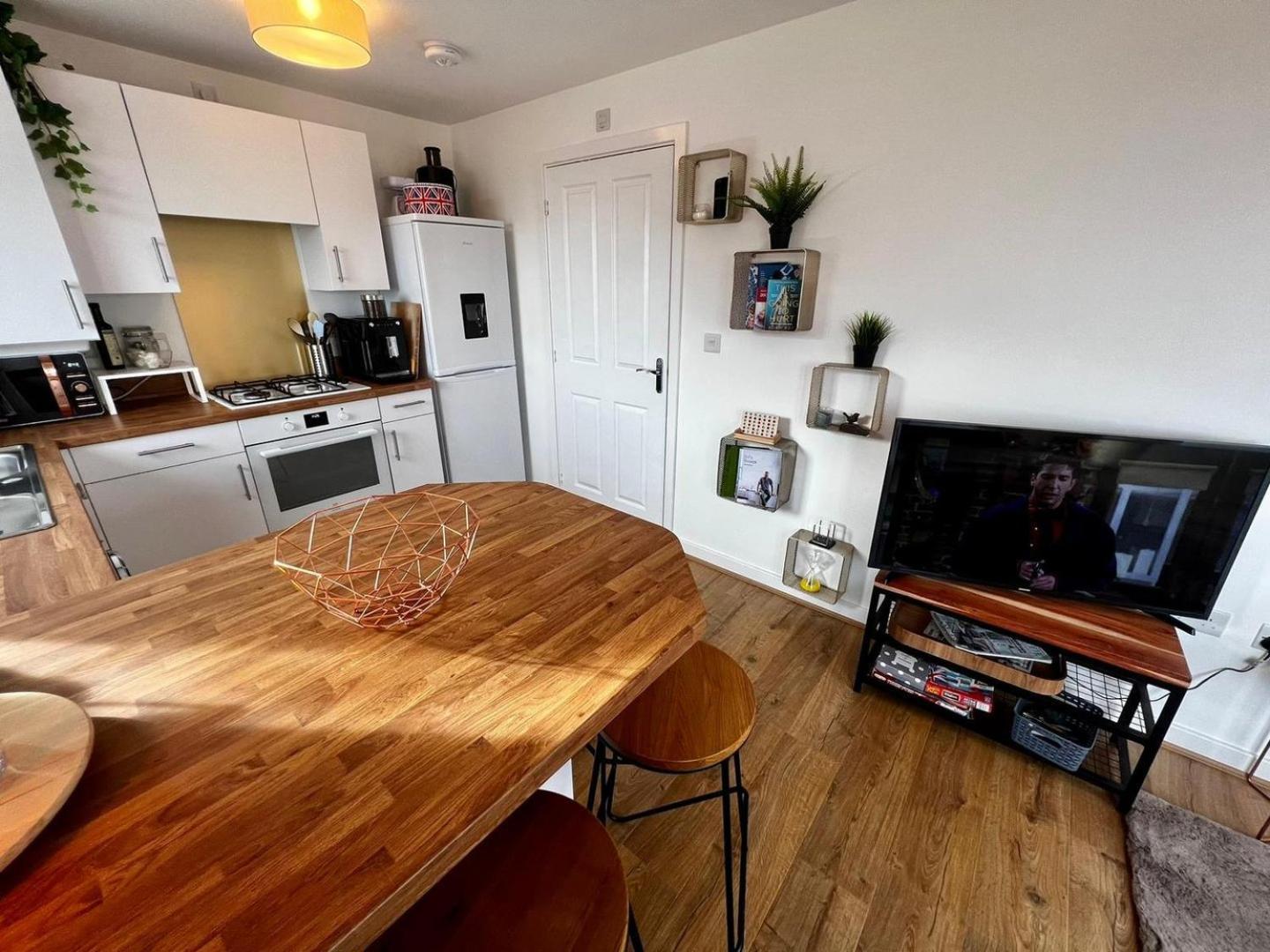 Two Bedroom Apartment In Barry-Close To Beach 外观 照片
